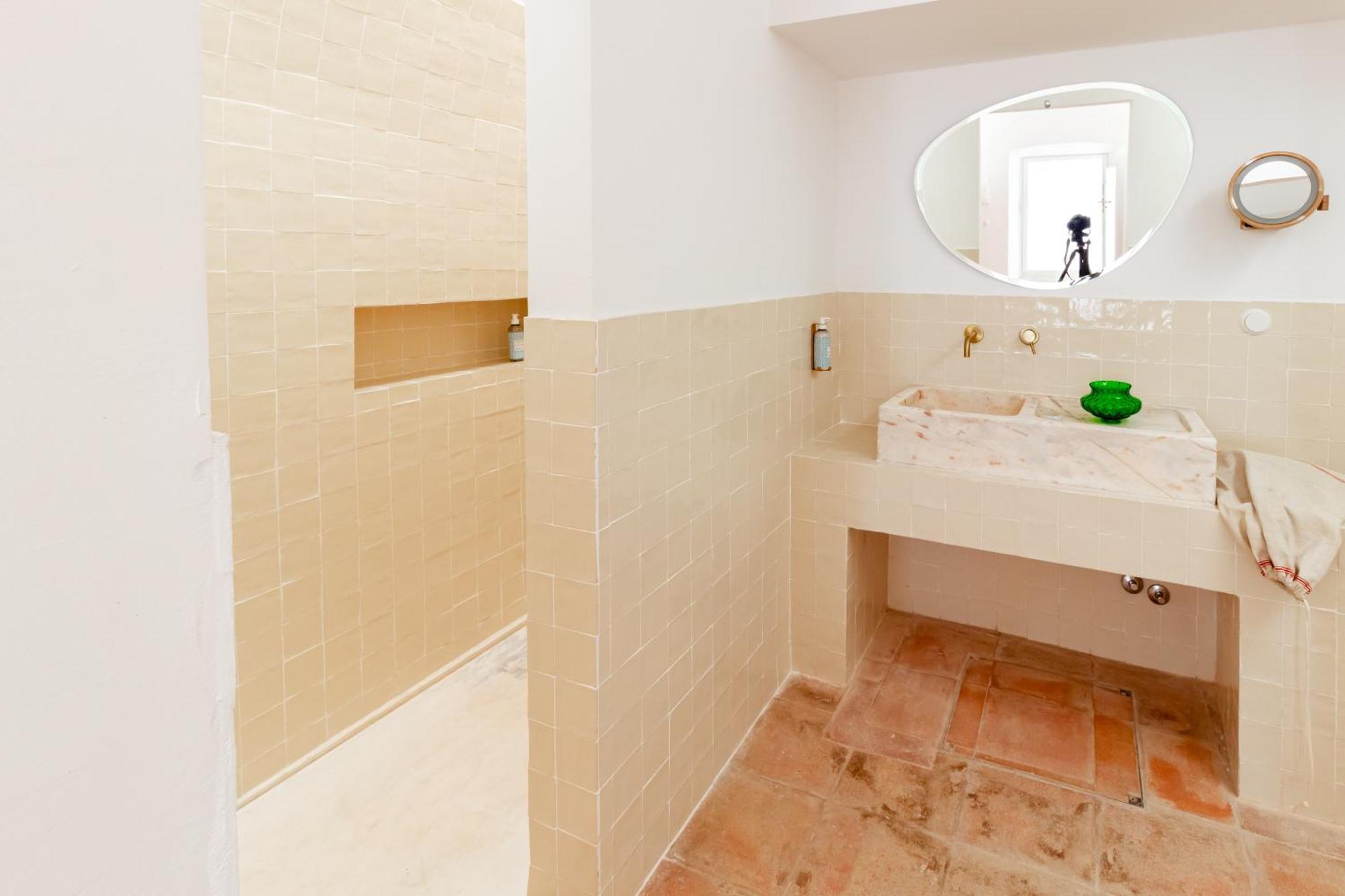 Amada Moura Bed & Breakfast Room photo