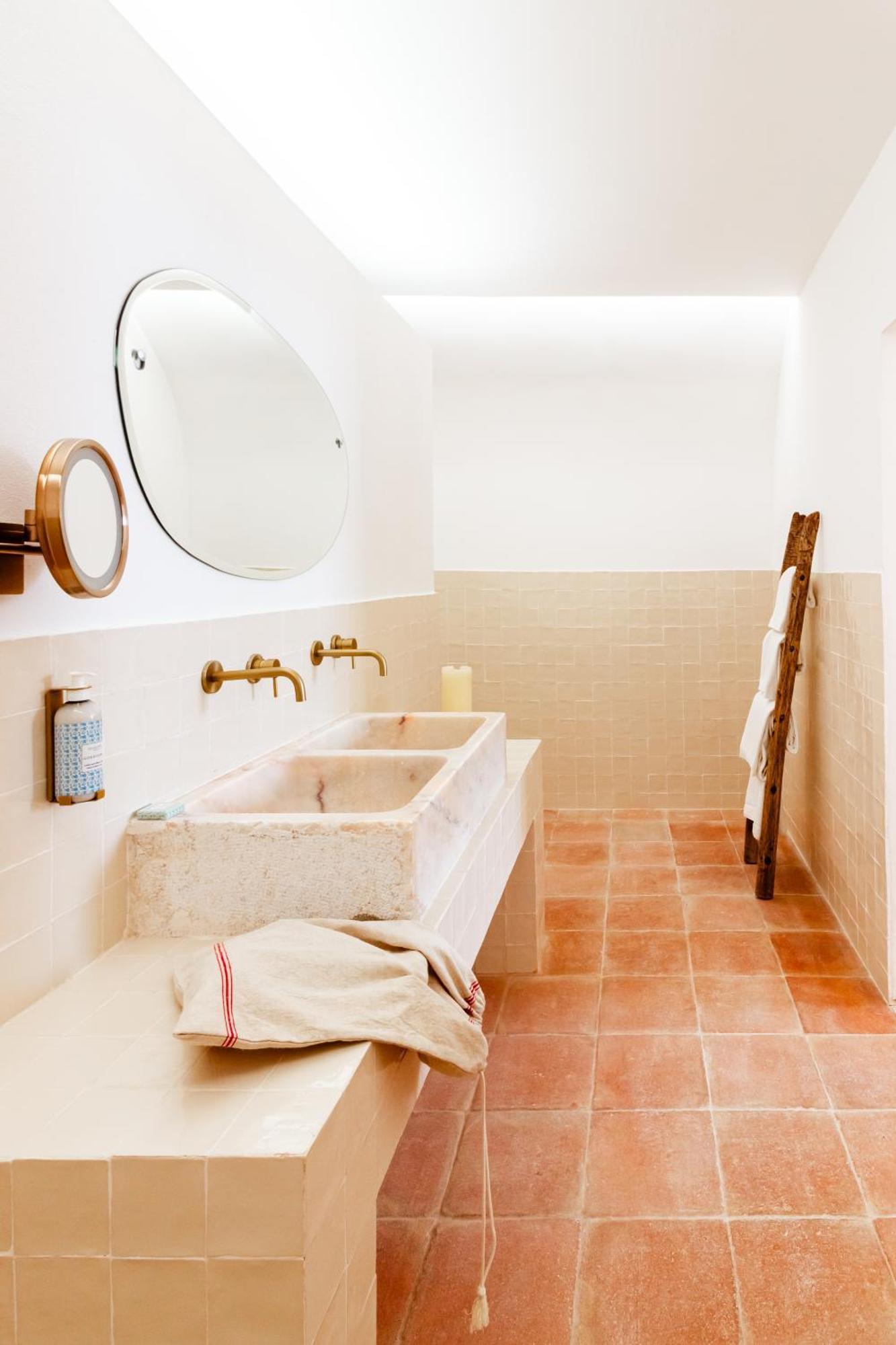 Amada Moura Bed & Breakfast Room photo