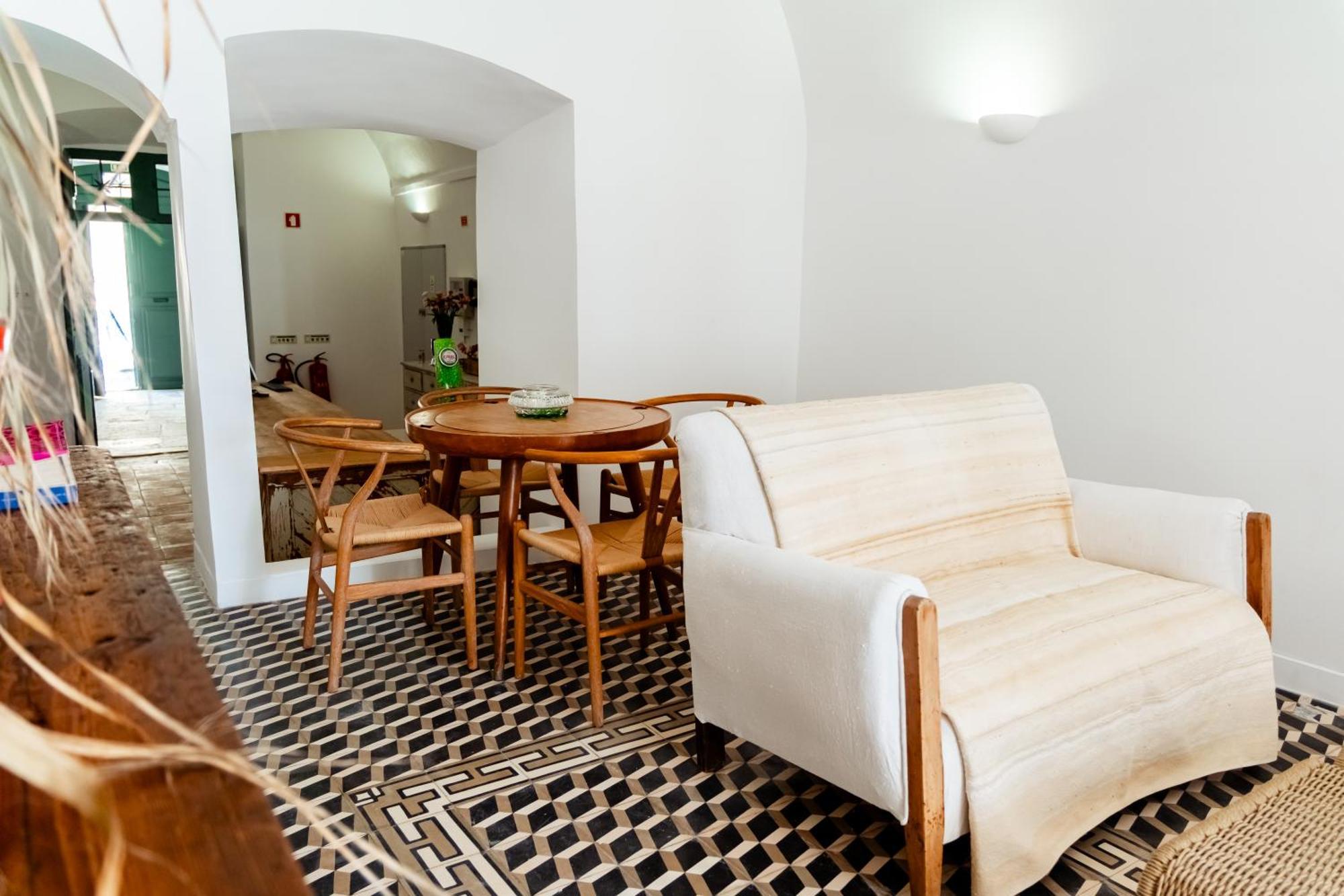 Amada Moura Bed & Breakfast Exterior photo